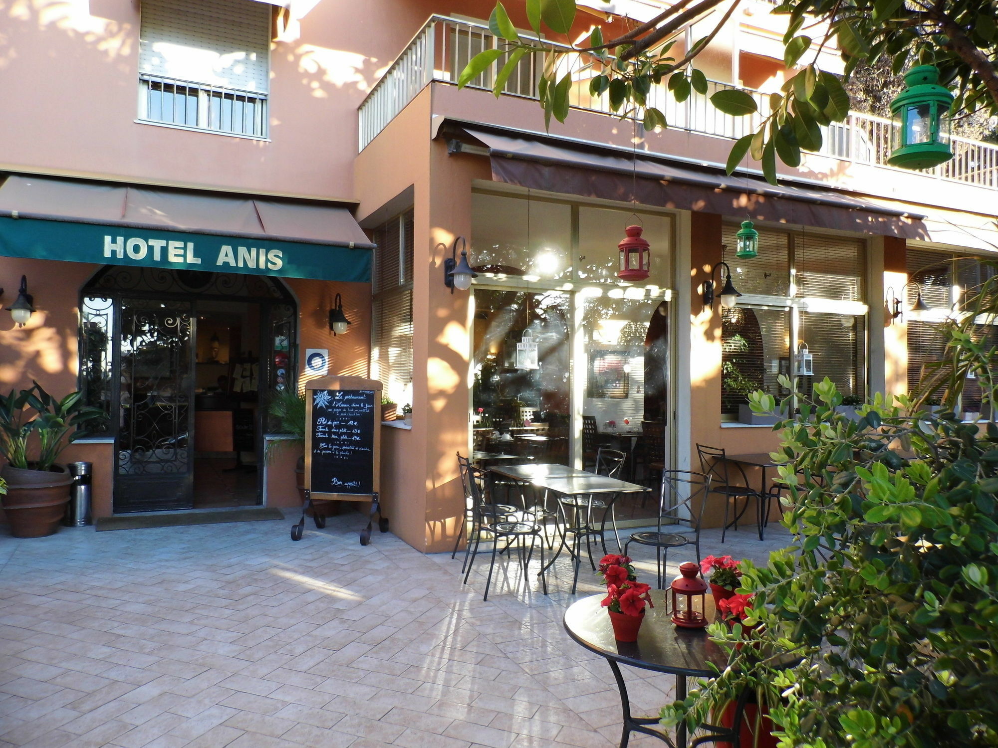 Anis Hotel Niza Exterior foto